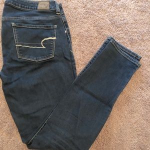 Woman’s AE Skinny jeans